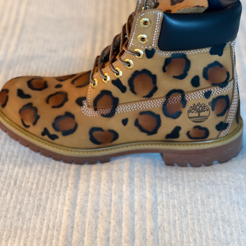 Timberland Men’s Brown Leopard Combat Boots - Picture 7 of 9